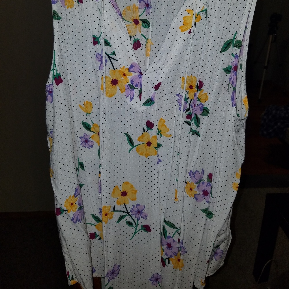 Sleeveless top